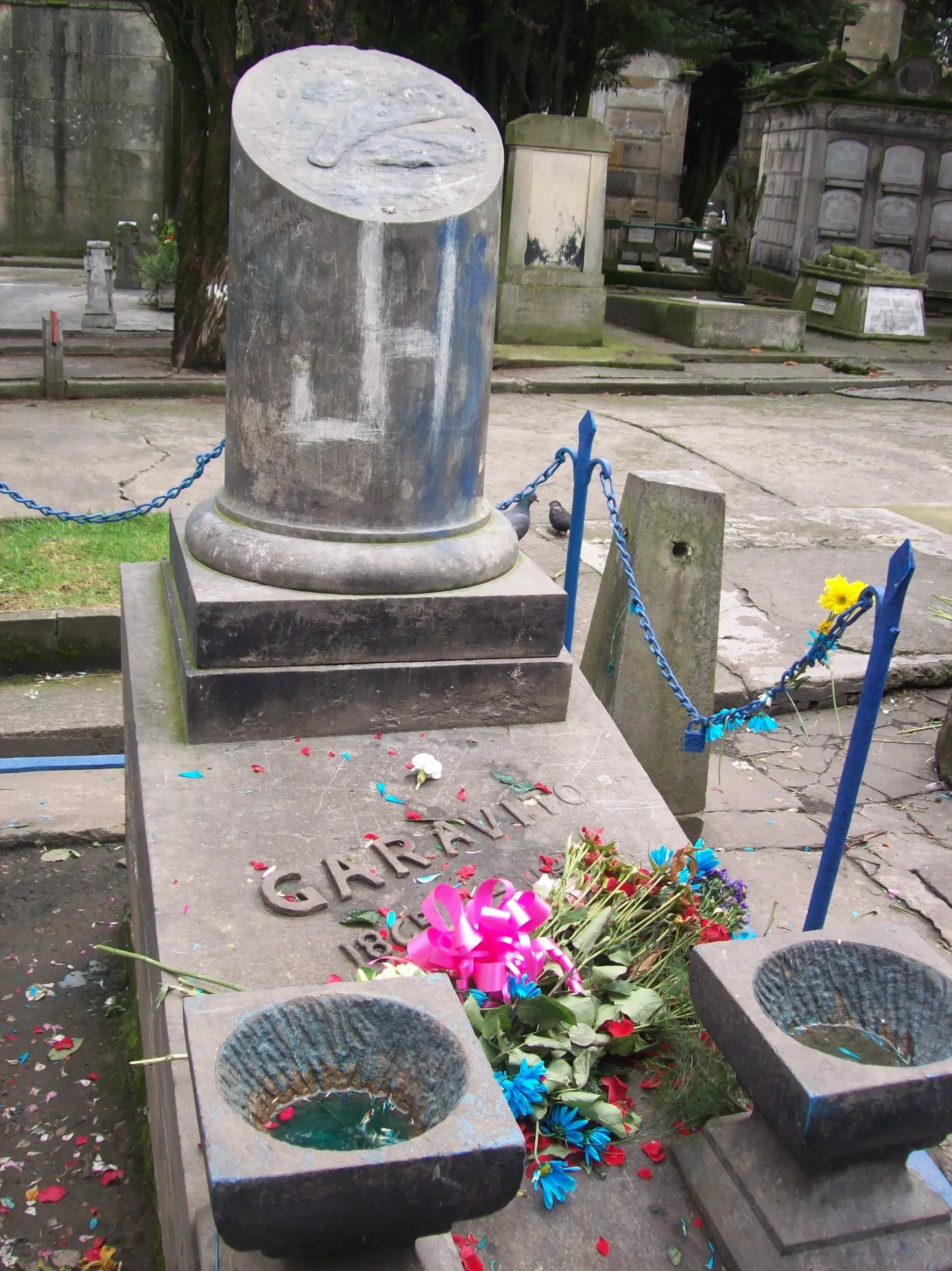 Grave of Julio Garavito at the Central Cemetery of Bogotá.