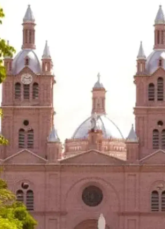 Basílica del Señor de los Milagros en Buga, Valle del Cauca Basílica del Señor de los Milagros en Buga, Valle del Cauca