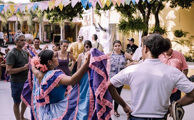 Colombia Lessons, aprender a bailara en colombia el pais mas acogedor del mundo