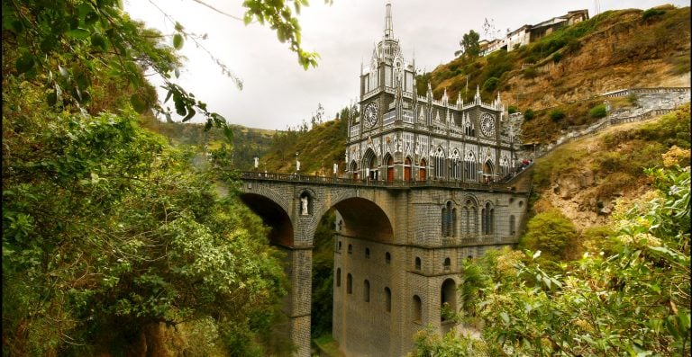 Santuario de las Lajas, Holy Week, Colombia