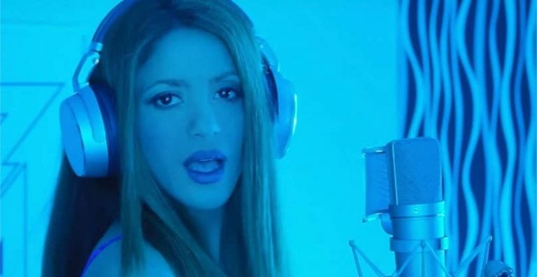 Shakira singing in the video for “Bzrp Music Sessions, Vol. 53”.