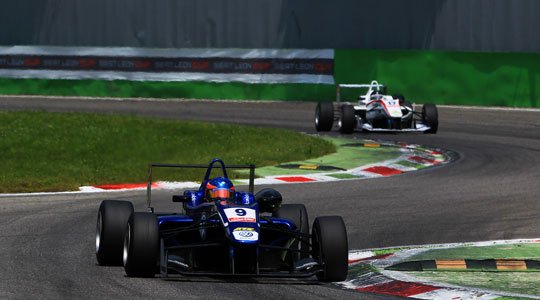 Tatiana Calderon, Piloto colombiana, Fórmula 3, automovilistas colombianos