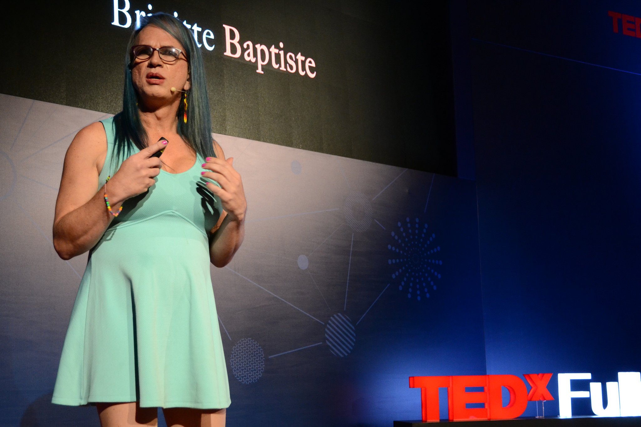 La sabrosura de la mujer colombiana La sabrosura de la mujer colombiana, Brigitte Baptiste, Biológa, ted