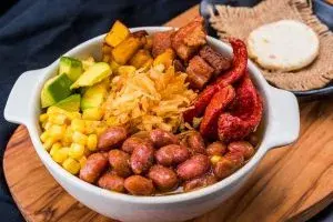 Paisa bean casserole with typical ingredients from Medellín.