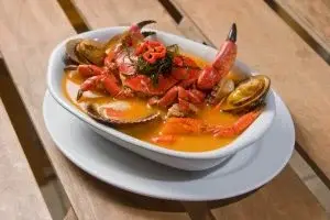 Descubre gastronomía de San Andrés Sopa de cangrejo y mariscos típica de San Andrés