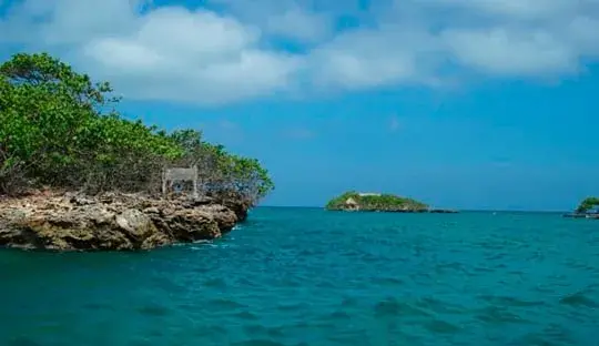 Rosario Islands surrounded by turquoise waters and vegetation