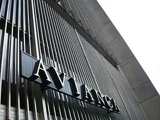 Letrero en la fachada de un edificio