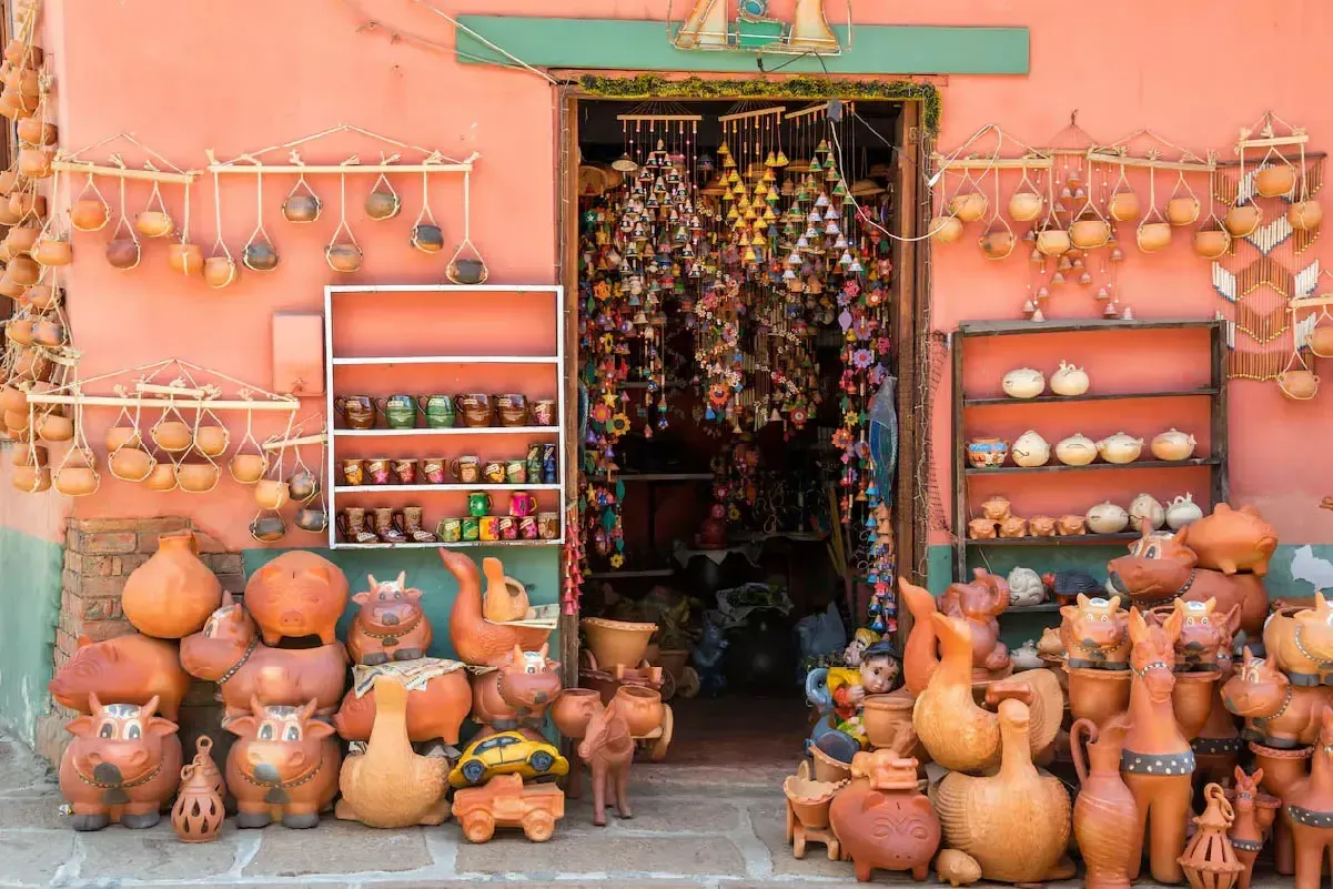 Store with ceramic crafts in Ráquira, Colombia
