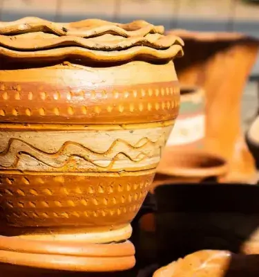 Cerámica tradicional en Ráquira Colombia, ciudad de ollas Cerámica tradicional en Ráquira Colombia, ciudad de ollas