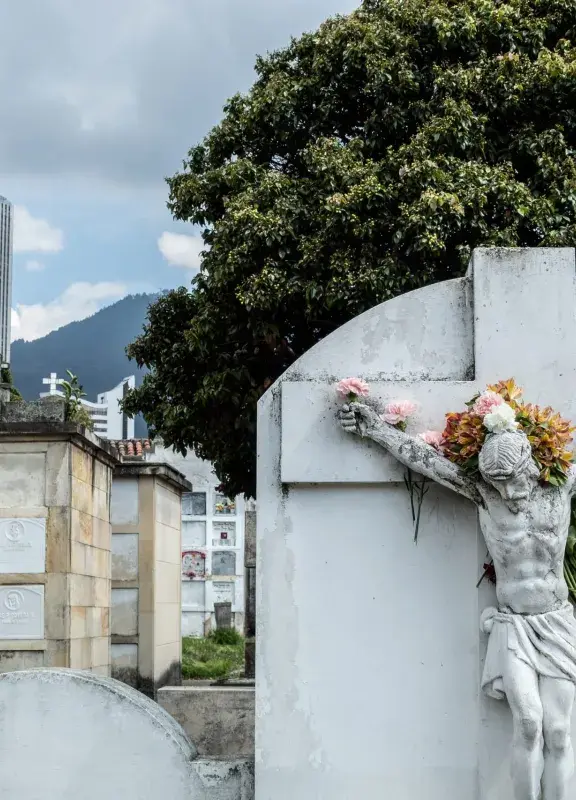 Tumbas del cementerio central de Bogotá Marca País Colombia