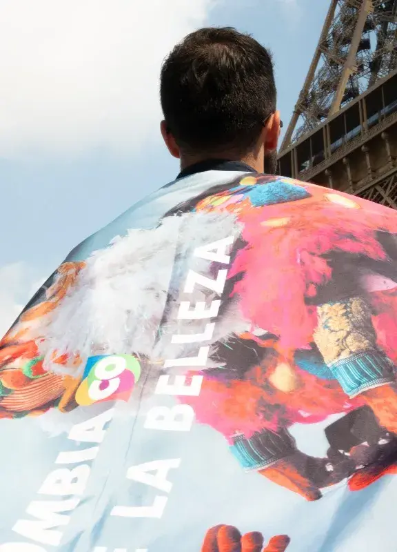 Bandera de Colombia en París Bandera de Colombia en París