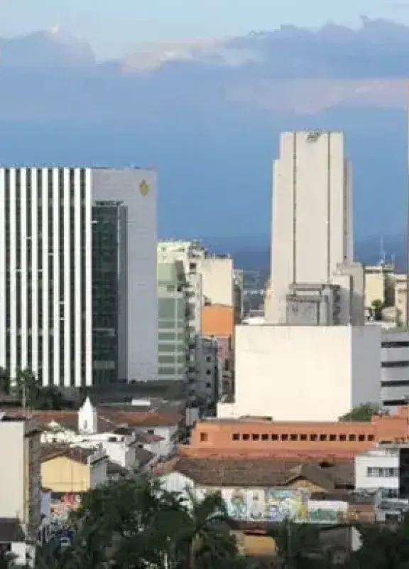 Edificios modernos en el centro de Pereira, Colombia. Edificios modernos en el centro de Pereira, Colombia.