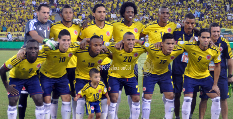 jugadores de la seleccion colombia de futbol en el estadio sonriendo, selección colombia, futbol colombiano, talento colombiano