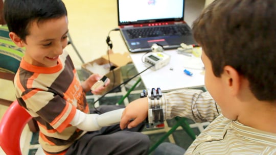 prostheses for kids, colombian design, prostheses with lego