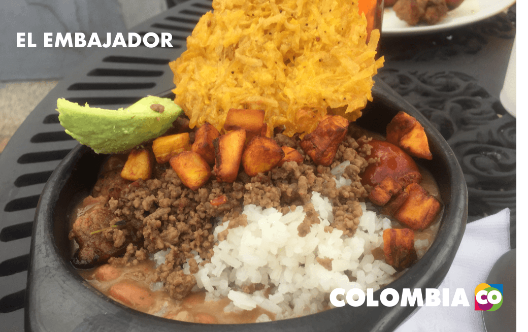 tipos de amigos colombianos, Colombia, bandeja paisa, gastronomía típica