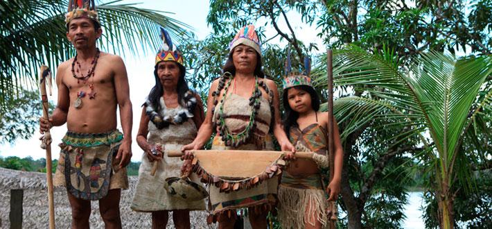 Indígenas Colombia, traje típico amazonas, Colombia el pais mas acogedor del mundo