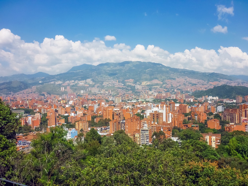imágen panoramica de medellin, la ciudad de la eterna primavera, Medellin Colombia, turismo Colombia, colombia turismo