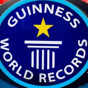 Logo oficial de los Records Guinness con algunos Records Guinness realizados por colombianos, Records Guinness de Colombia