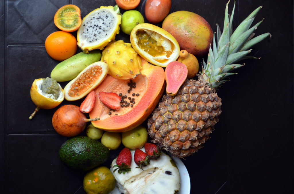 Canasta de frutas exóticas de Colombia en cuarentena – Hacerse mascarillas con frutas colombianas en cuarentena | Marca País Colombia