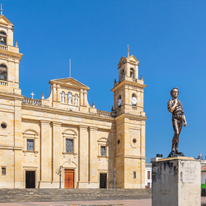 Así es la Basílica de la Virgen de Chiquinquirá en Colombia | Marca País Colombia