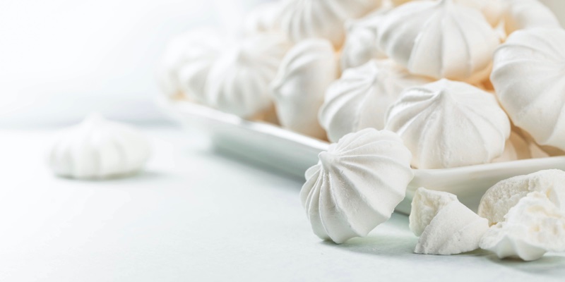 Suspiros o merengues, deliciosos dulces tradicionales. No te podrás comer solo uno.