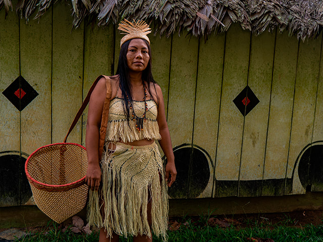 Mujer indígena uitoto.