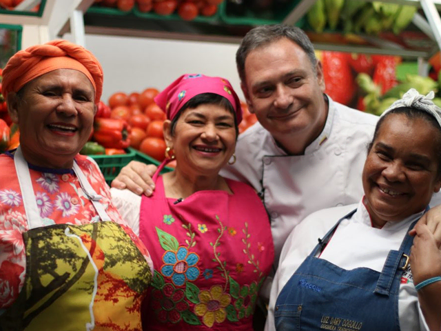 Chef y cocineras de la región de los Andes de Colombia.