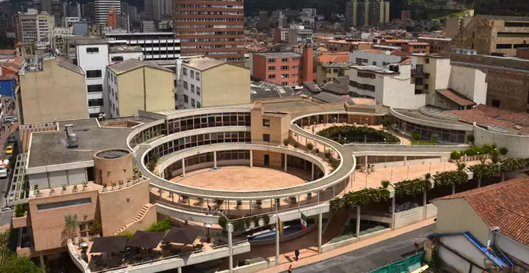 Centro Cultural Gabriel García Márquez, en Bogotá. Obra arquitectónica del maestro Rogelio Salmona.