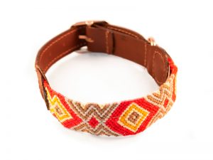 Collar artesanal en tejido wayuu para mascotas