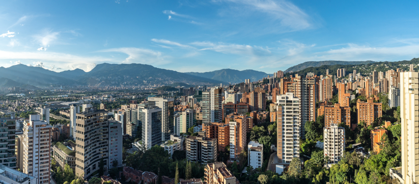 Edificios de Medellín, un centro de desarrollo económico.